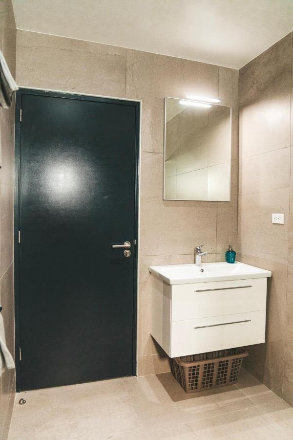 Gray Door Apartments - Adults Only Palm Beach Ngoại thất bức ảnh