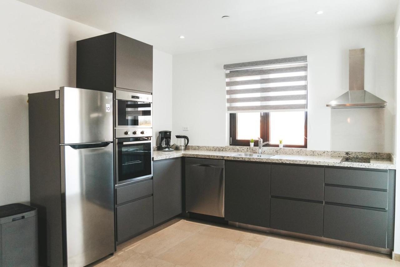 Gray Door Apartments - Adults Only Palm Beach Ngoại thất bức ảnh