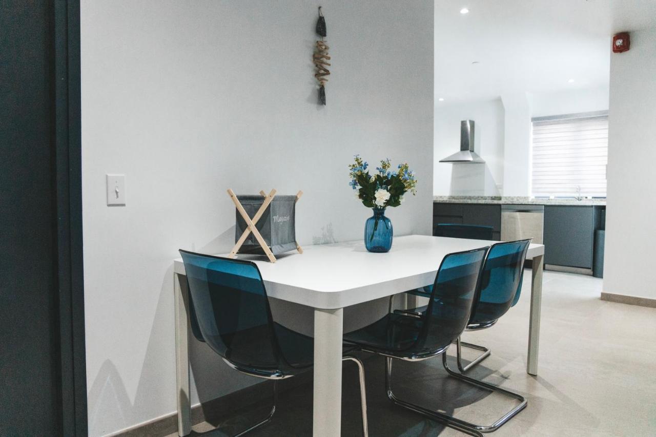 Gray Door Apartments - Adults Only Palm Beach Ngoại thất bức ảnh