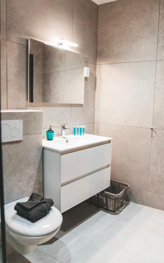Gray Door Apartments - Adults Only Palm Beach Ngoại thất bức ảnh