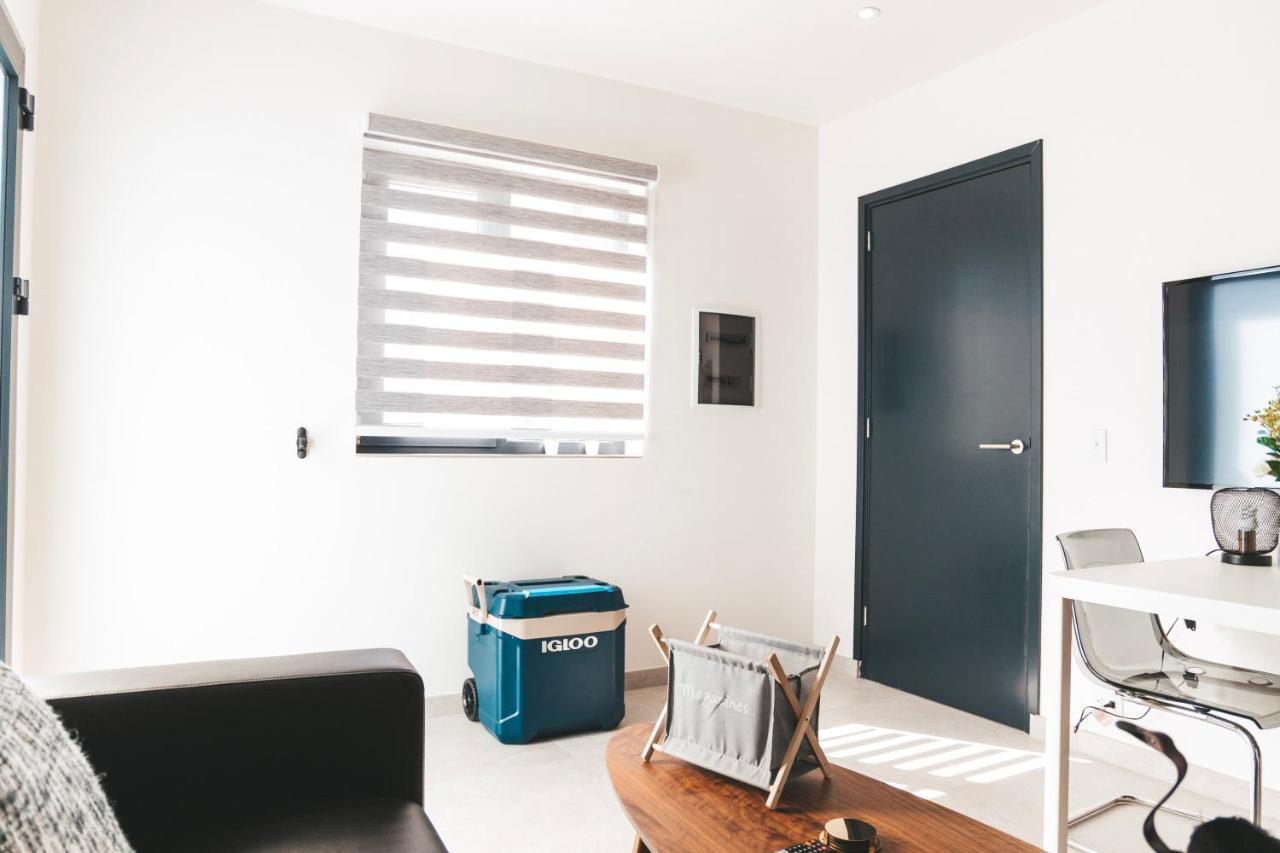 Gray Door Apartments - Adults Only Palm Beach Ngoại thất bức ảnh