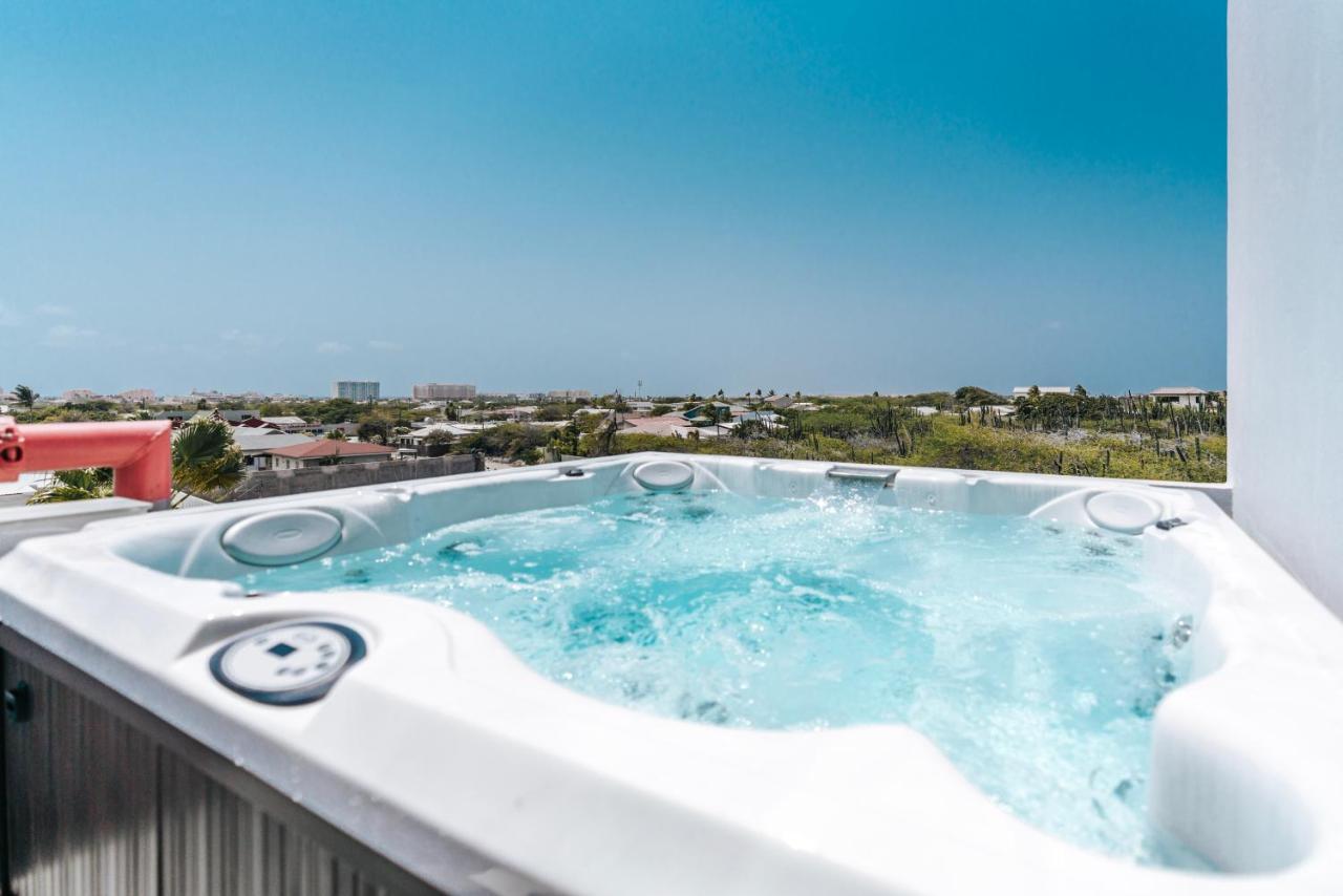 Gray Door Apartments - Adults Only Palm Beach Ngoại thất bức ảnh