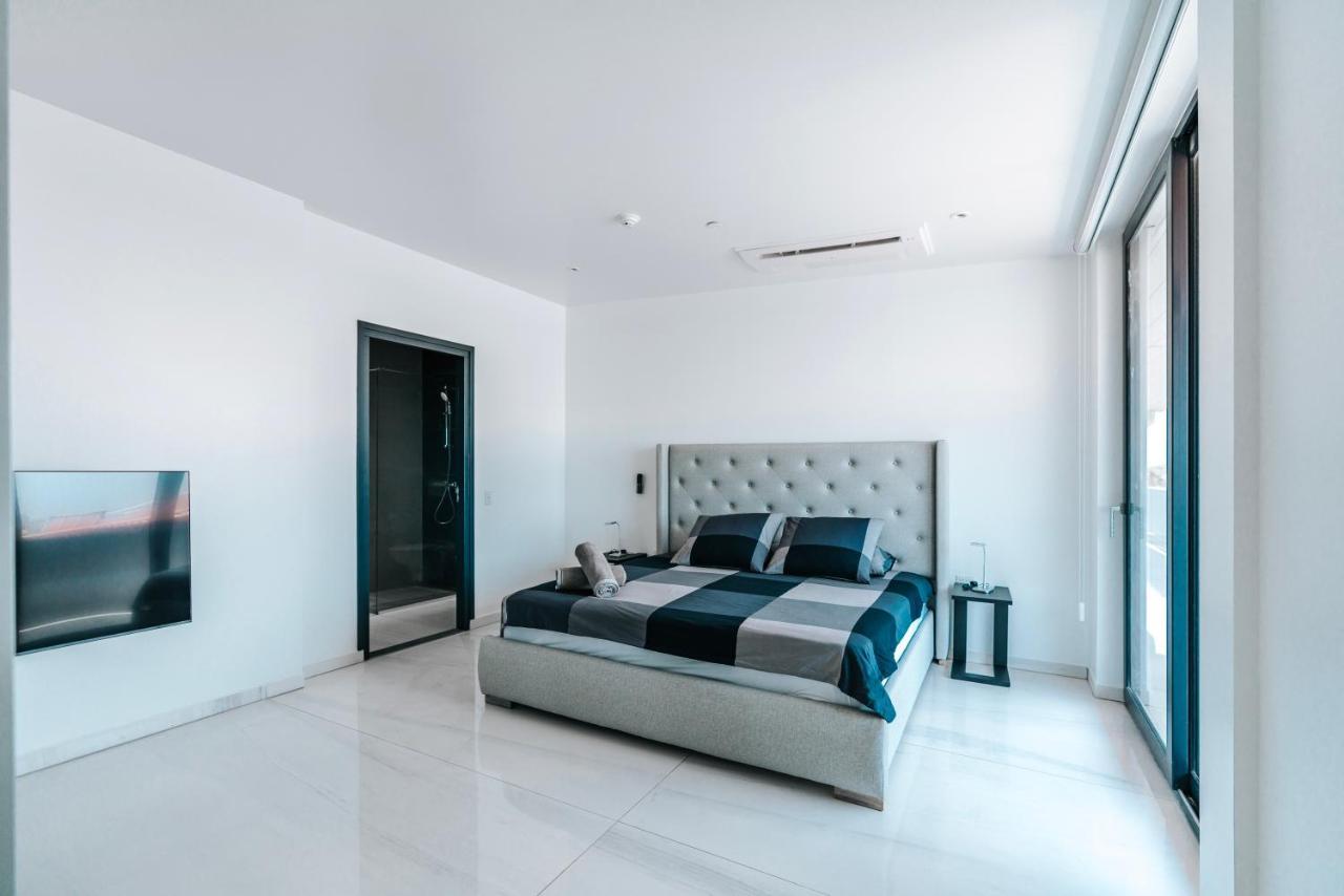 Gray Door Apartments - Adults Only Palm Beach Ngoại thất bức ảnh
